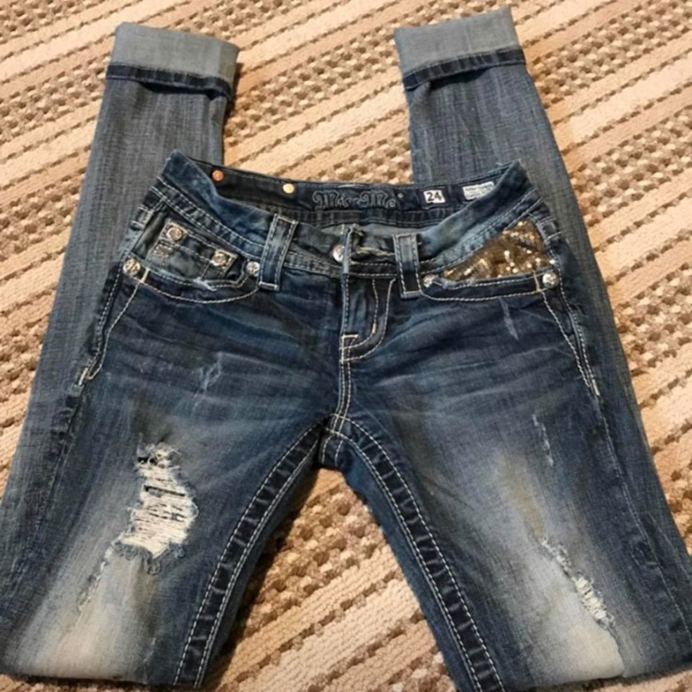 ISO OF THESE MISS MES!!!!